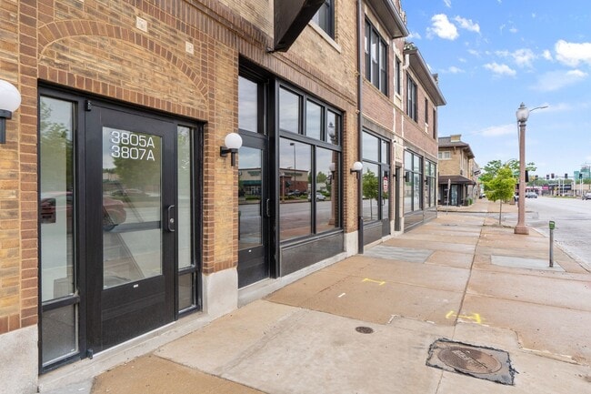 Building Photo - 3805 S Kingshighway Blvd