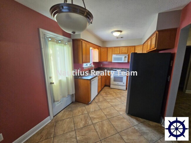 Building Photo - 116 Christie Ln