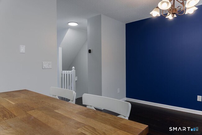 Building Photo - 465 Wolcott St