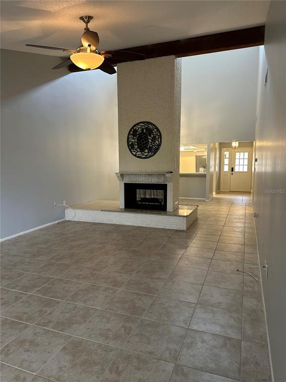 Building Photo - 4644 La Jolla Dr