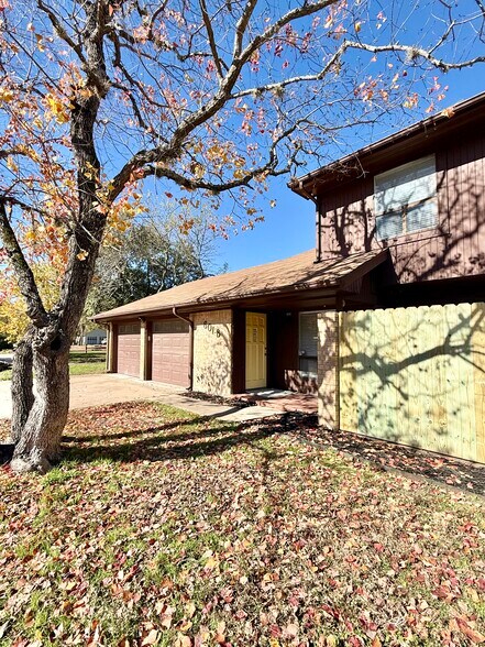 Building Photo - 601 Cache Cv