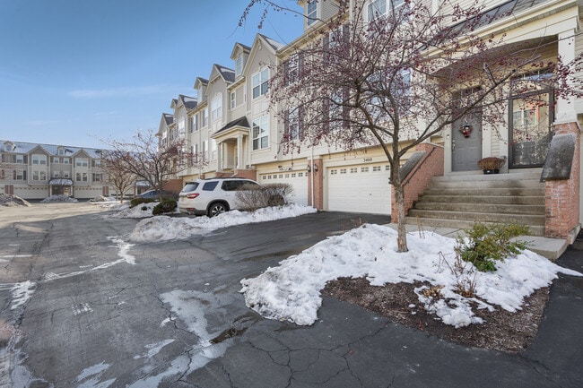 Building Photo - 3460 Bradbury Cir