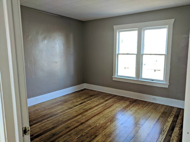 Building Photo - 1251 Kenneth St