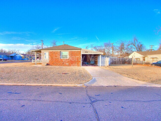 Building Photo - 425 Babb Dr