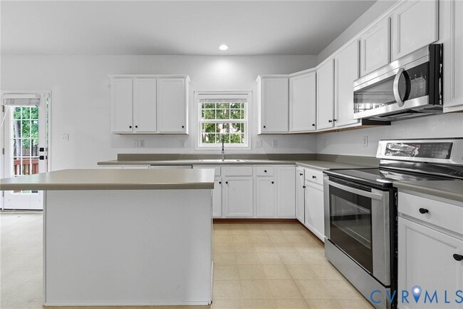 Building Photo - 22030 Lake Jordan Dr