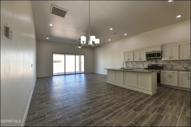 Building Photo - 51073 Sand Verbena Ave