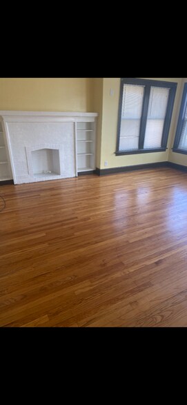 Building Photo - 8012 S Sangamon St