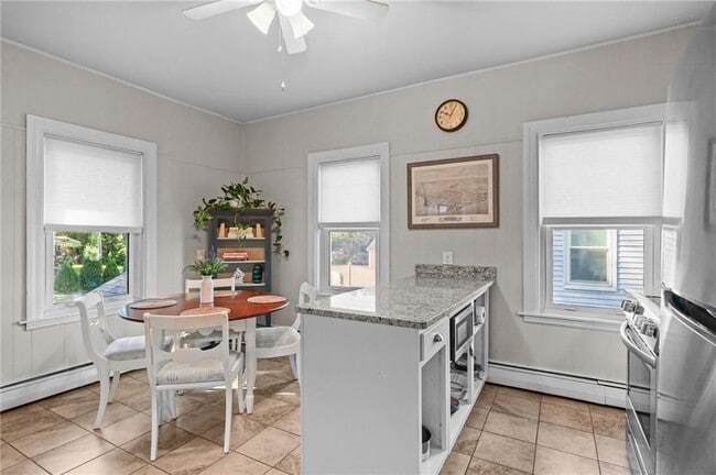 Building Photo - 48 Constitution St