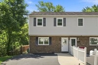 Building Photo - 1008 Cloverton Dr