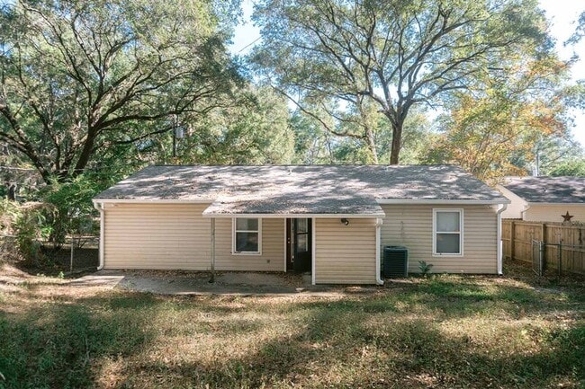 Building Photo - 2295 Nannas Loop