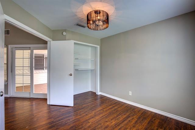 Building Photo - 5519 Bainbridge Dr