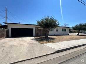 Building Photo - 1 Bedroom, 1 Bath unit