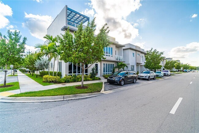Building Photo - 10334 NW 66th St