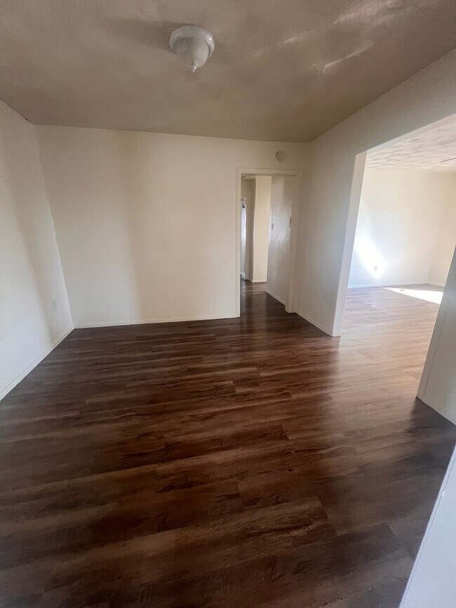 Building Photo - 314 Santa Rita Dr