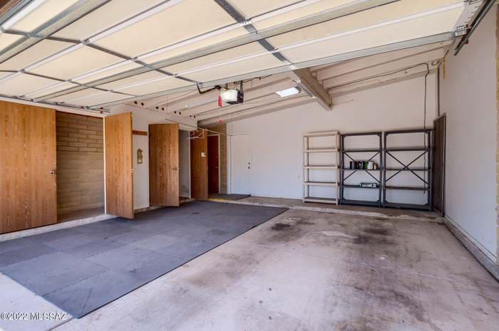 Building Photo - 7551 E La Cienega Dr