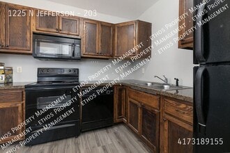 Building Photo - 1225 N Jefferson Ave