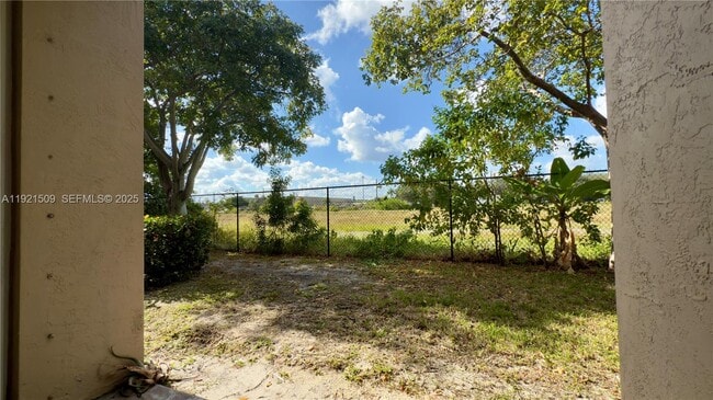 Building Photo - 1109 Lucaya Dr