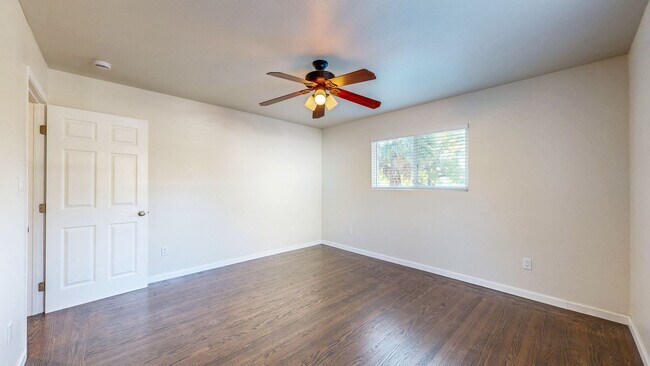 Building Photo - 1720 Ditty Ave