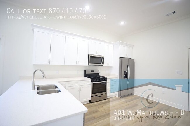 Building Photo - Luxury 3 bed, 2.5 bath duplex near St. Ber...