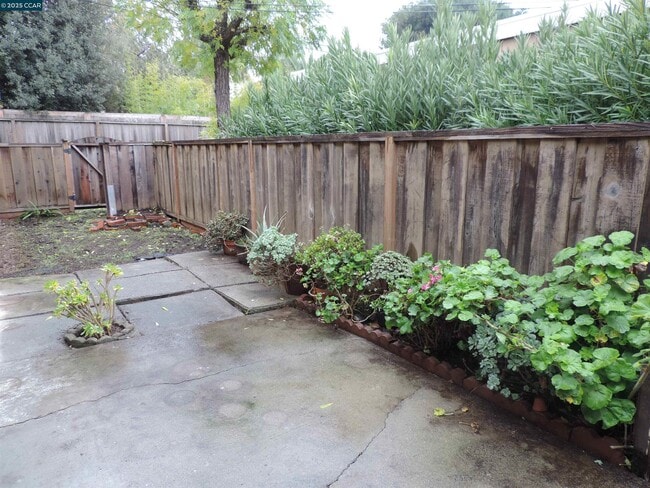 Building Photo - 1919 Ygnacio Valley Rd