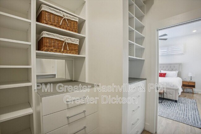 Building Photo - 520 Southgate Ave