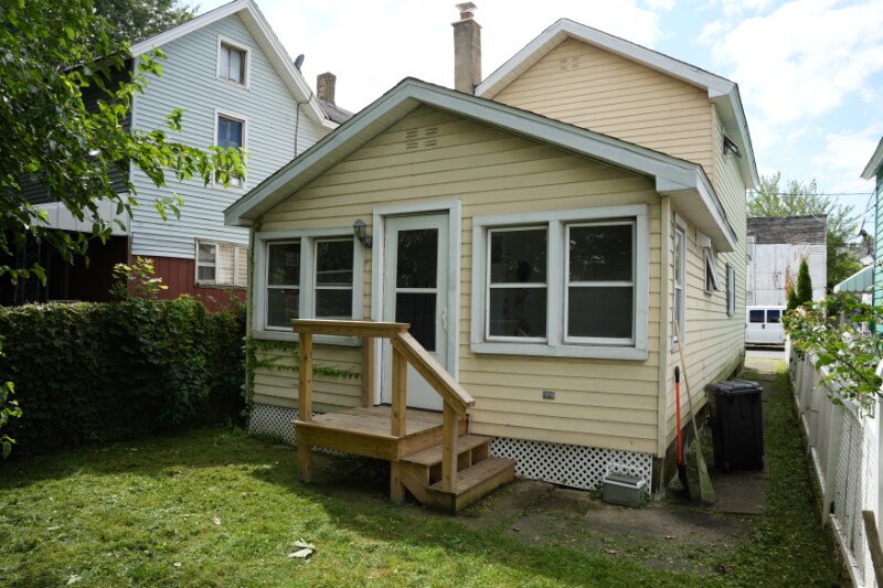 Building Photo - 1130 Blair Ave