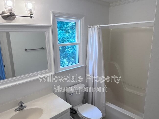 Building Photo - 305 Silvercliff Trail