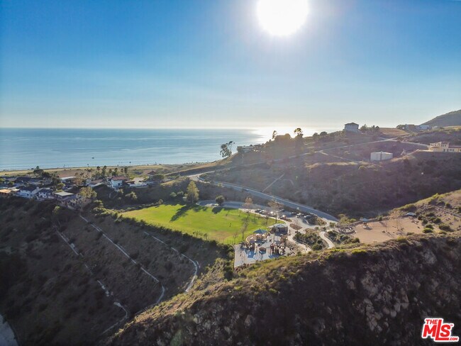 Building Photo - 6174 Paseo Cyn Dr