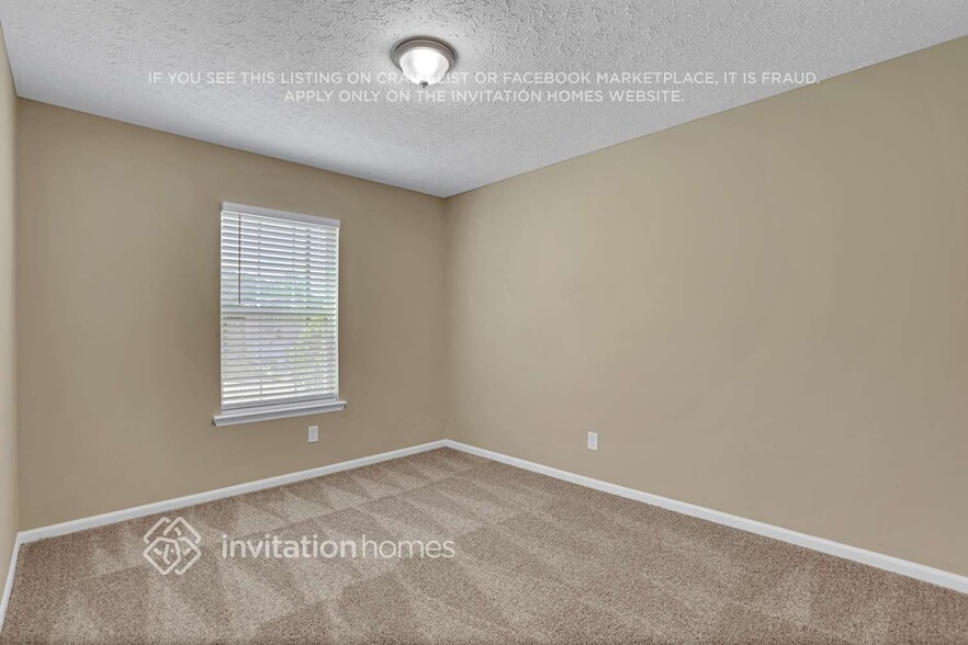 Building Photo - 3987 Majestic Dr SW