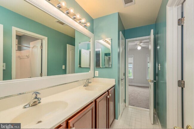 Building Photo - 73 Anthony Taylor Way