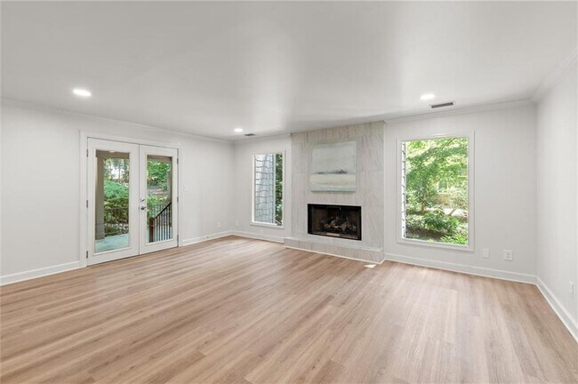 Building Photo - 459 Atlanta Country Club Dr