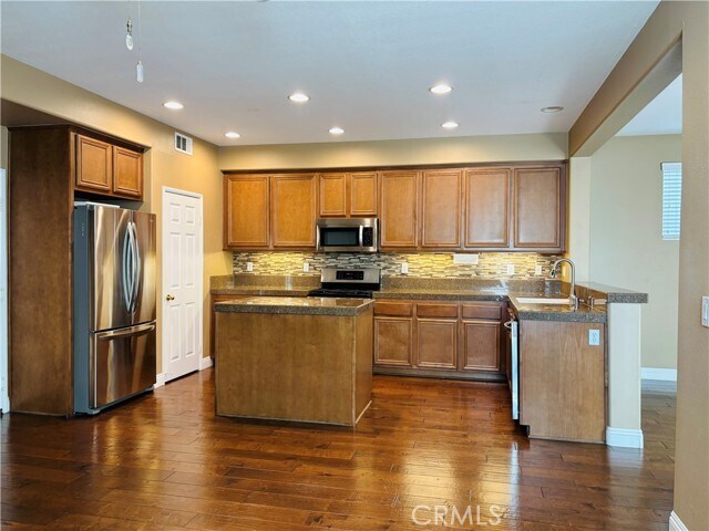 Building Photo - 40277 Balboa Dr