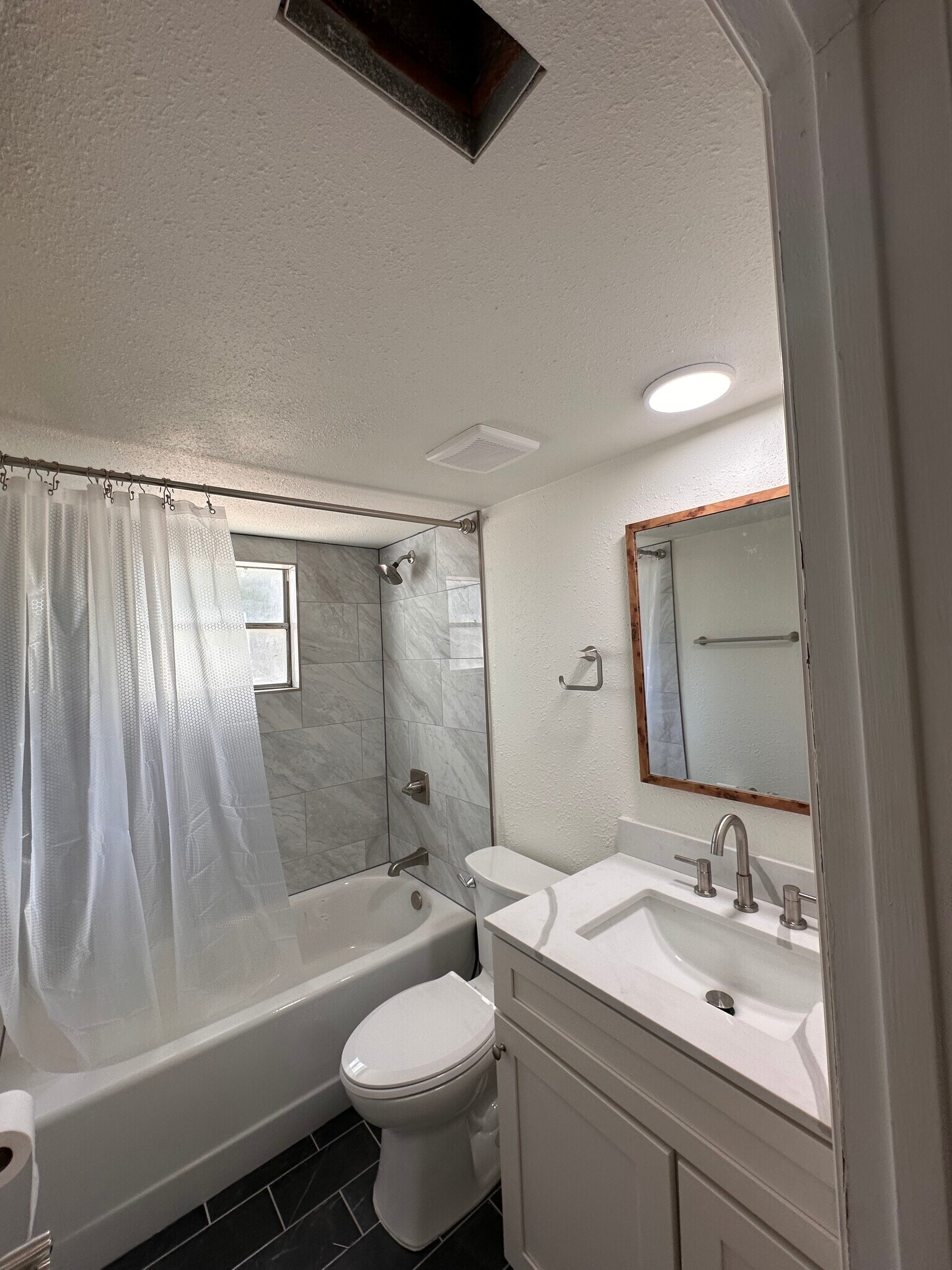 Building Photo - 224 Pleasant Grove Rd