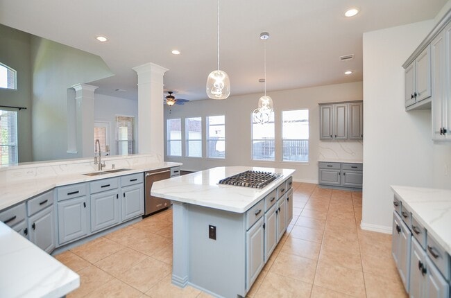 Building Photo - 4315 Village Forest Dr