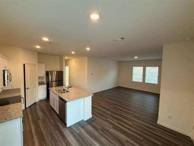 Building Photo - 3228 Dillonwood St