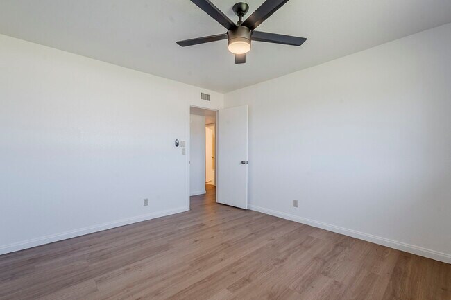 Building Photo - 834 N Constellation Way