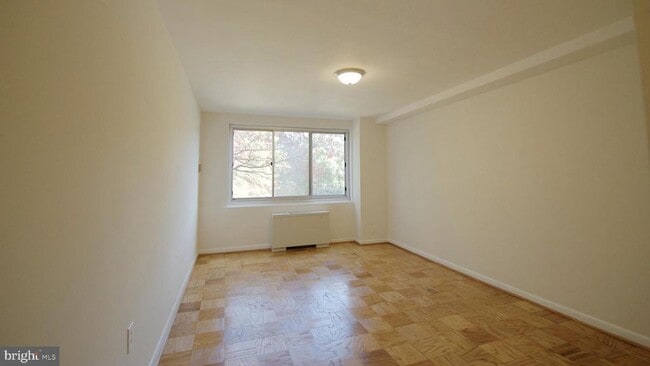 Building Photo - 10201 Grosvenor Pl