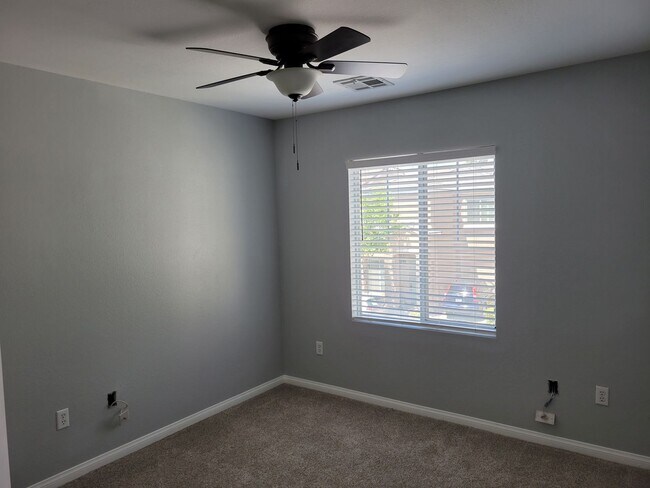 Building Photo - Beautiful SW home Annual Ridge