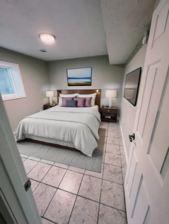 Building Photo - 3622 Douglas Ave