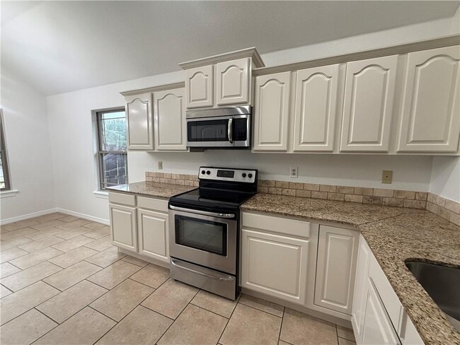 Building Photo - 3031 N Bentley Ridge