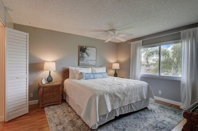 Building Photo - 154 Palm Dr