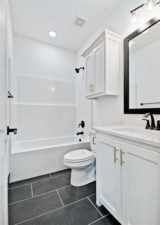 Building Photo - 66 Dirleton Dr