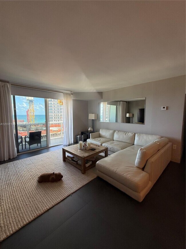 Building Photo - 10275 Collins Ave
