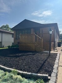 Building Photo - 307 Maple Ave