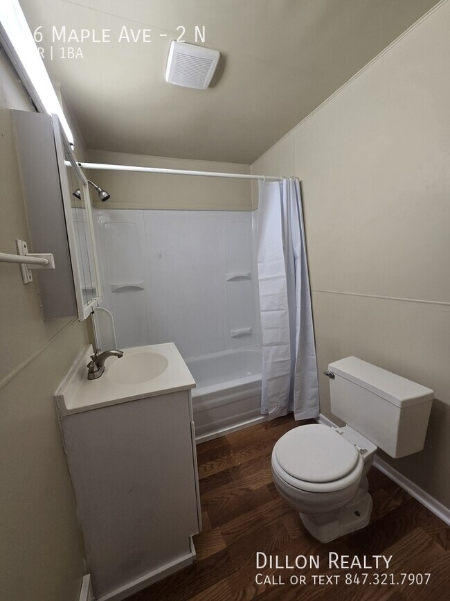 Building Photo - 16 Maple Ave