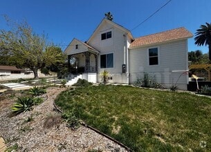 Building Photo - 510 S Hickory St