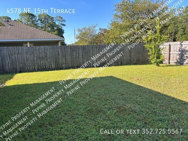 Building Photo - 4578 NE 15th Ter