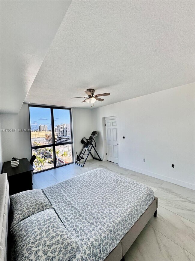 Building Photo - 140 S Dixie Hwy