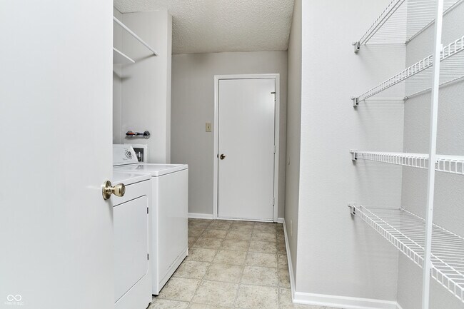 Building Photo - 14169 Clapboard Dr