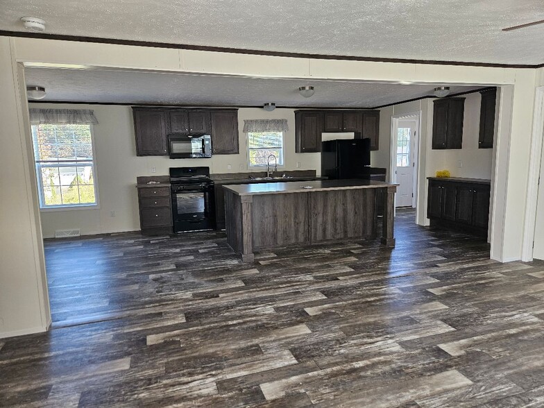 Building Photo - 20 Boulder Way